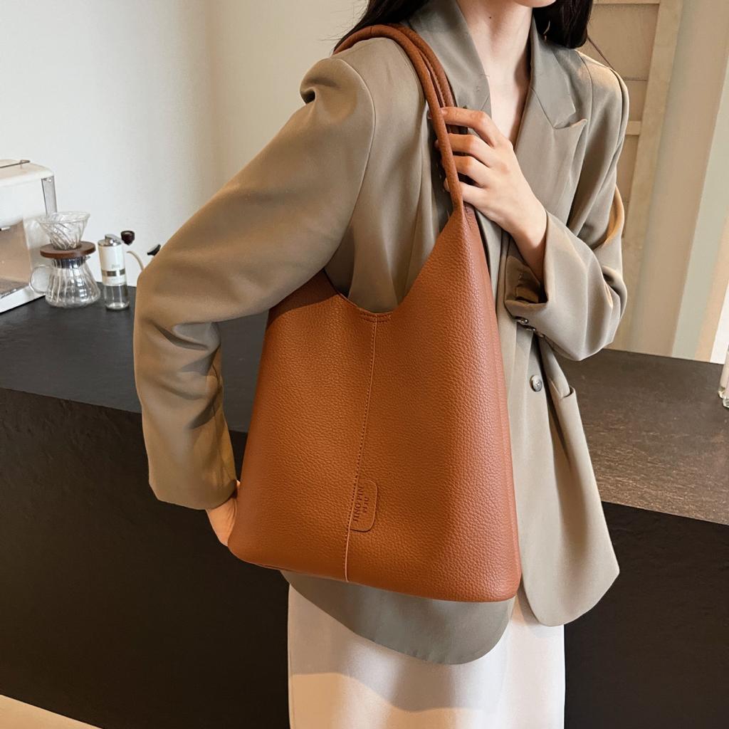 Premium Large-Capacity Retro Bag Women'S Underarm Bag Fashion Trend Commuter Foreign Style Shoulder Tote Bag