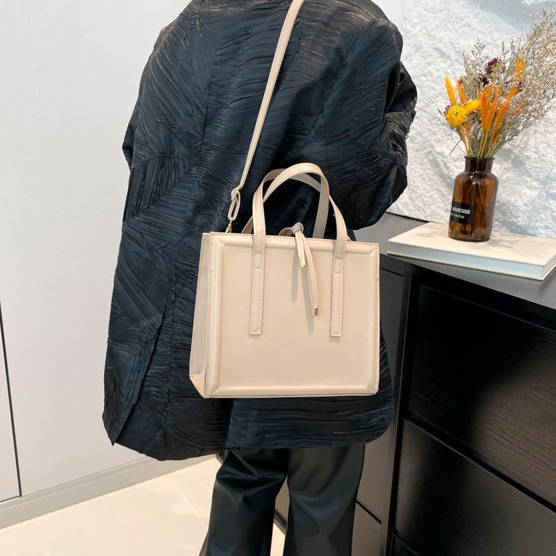 Summer Trend Fashion Simple Versatile Shoulder Bag Casual Commuter Messenger Bag Women's Small Square Bag