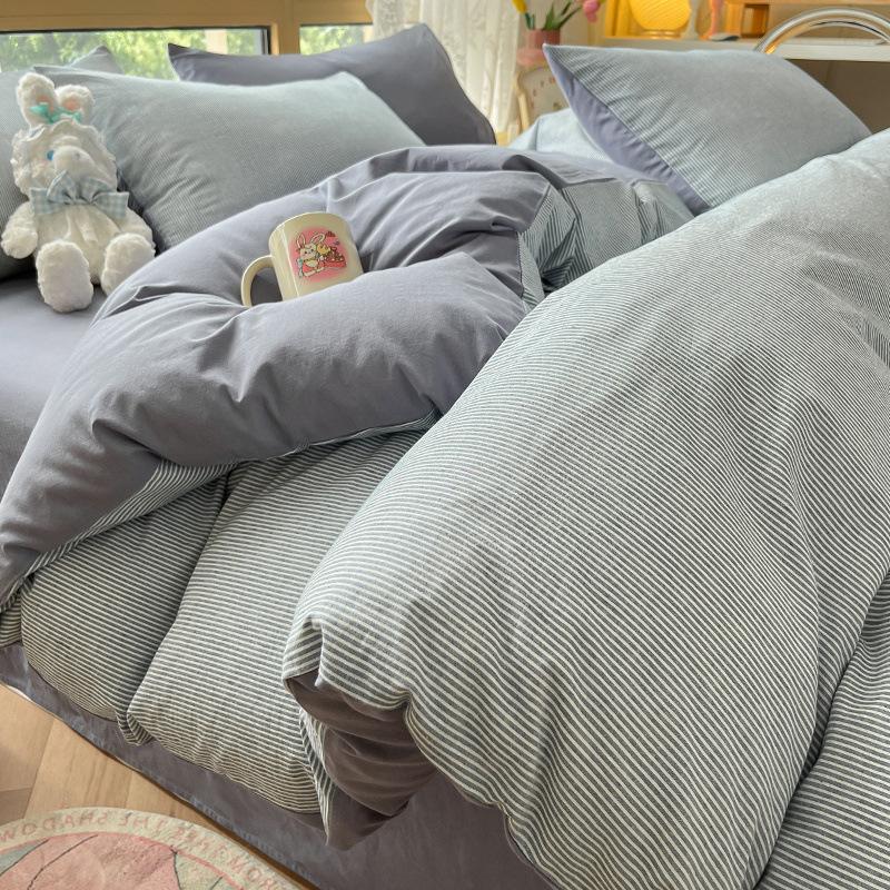 Minimalist 2025 Style Pure Cotton Bedding Set: Includes Duvet Cover, Fitted Sheet, and Pillowcases for Winter.