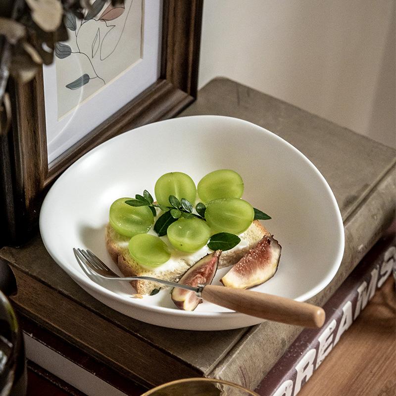 Brooke White Triangle Plate Good-Looking Fruit Plate Irregular Plate Ceramic Deep Plate Salad Bowl Export