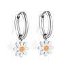 Small daisy earrings, stylish, simple, fresh and sweet flower stud earrings, stainless steel earrings.