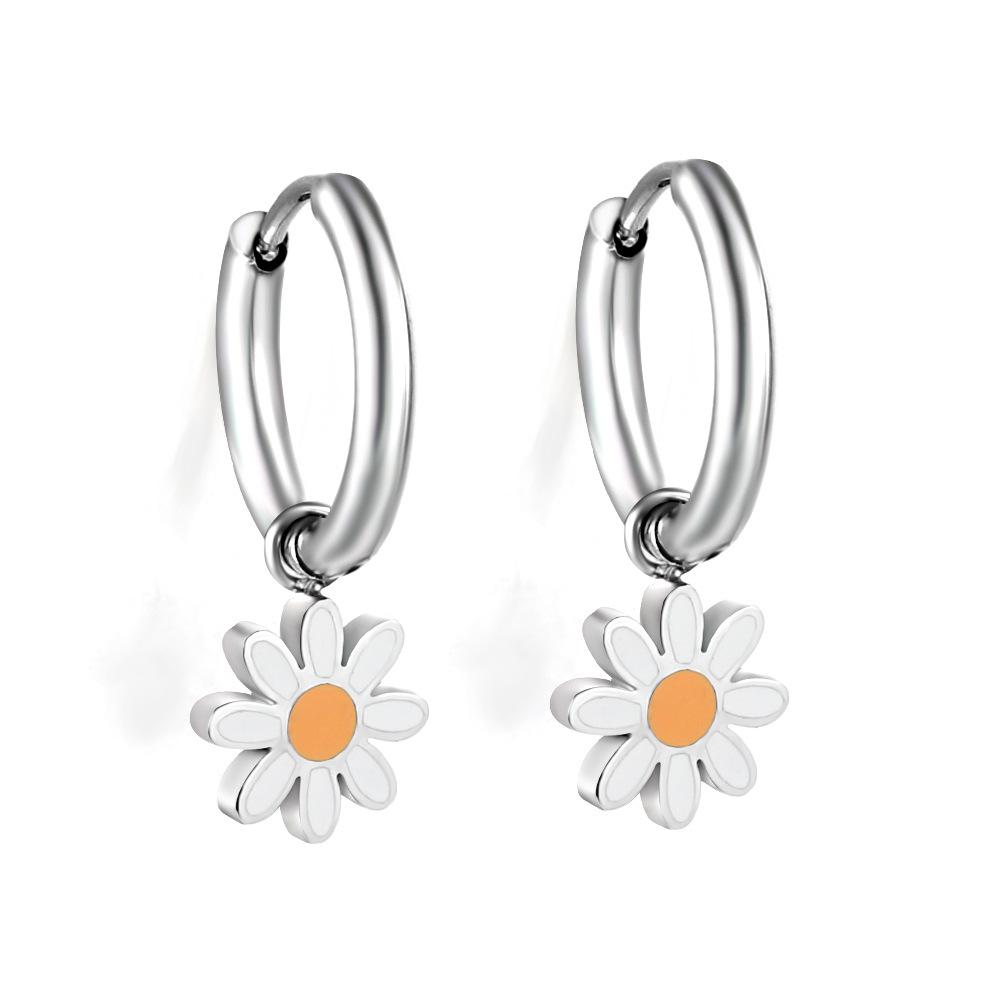 Small daisy earrings, stylish, simple, fresh and sweet flower stud earrings, stainless steel earrings.