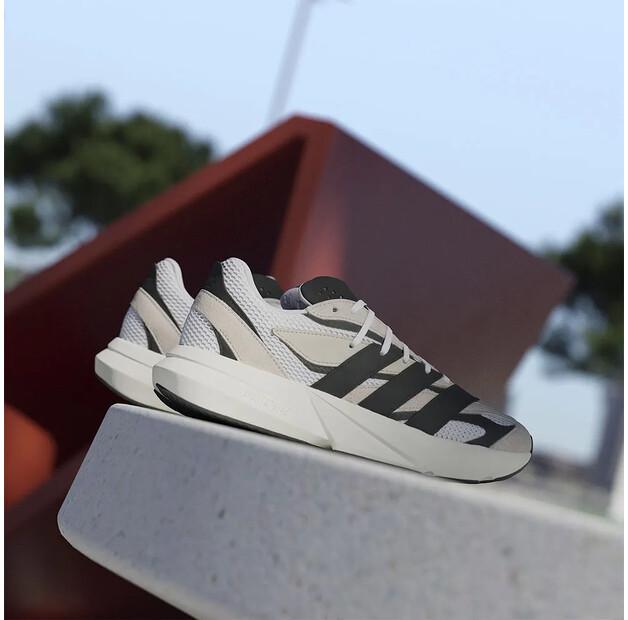 adidas Кросовки Lightblaze