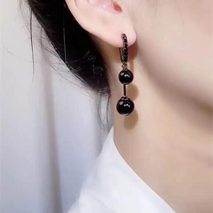 Elegant Tassel Earrings: Retro Black Ball Design, Versatile & Trendy for Women