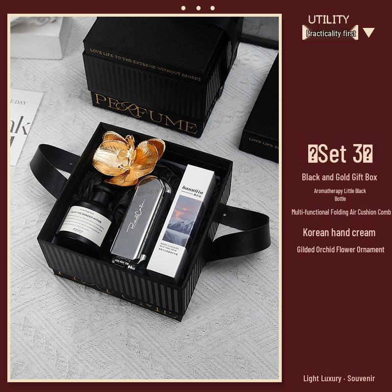 Elegant Luxury Gift Bag for Weddings and Birthdays - Stylish, Practical Small Gift Bag