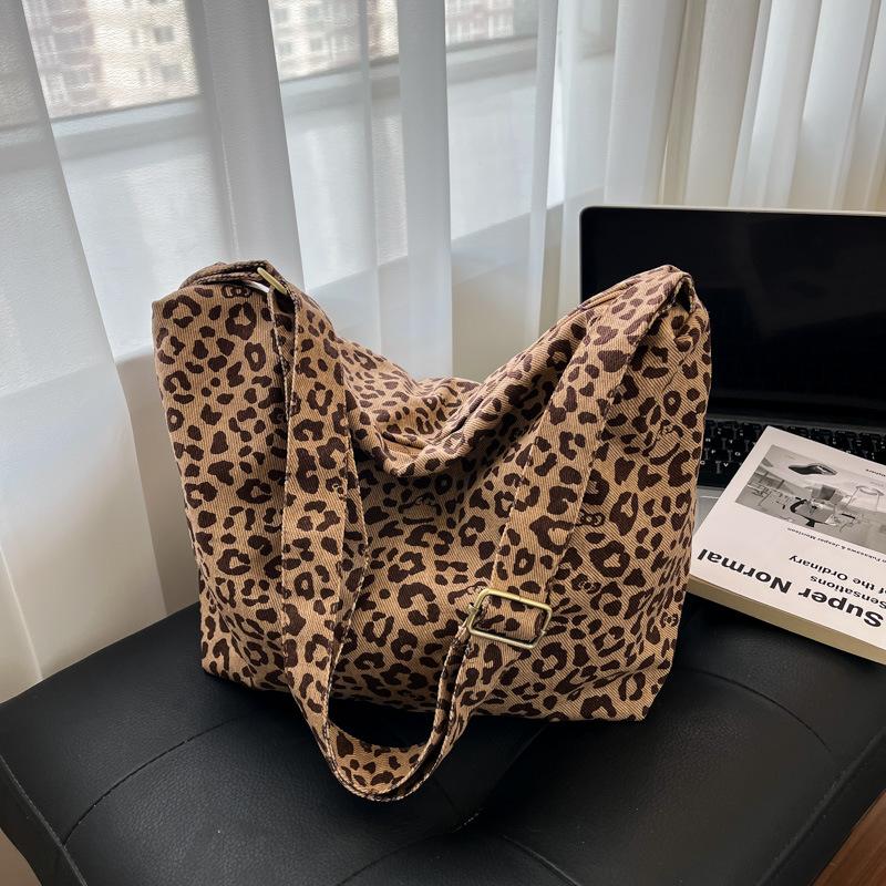 Large Capacity Lazy Wind Leopard Print Messenger Large Bag Canvas Bag Women's New Versatile Casual Shoulder Bag