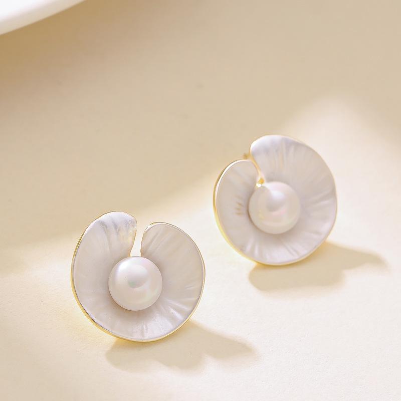 French fashion exquisite simple enamel drop glaze lotus leaf pearl stud earrings light luxury high-end holiday style earrings