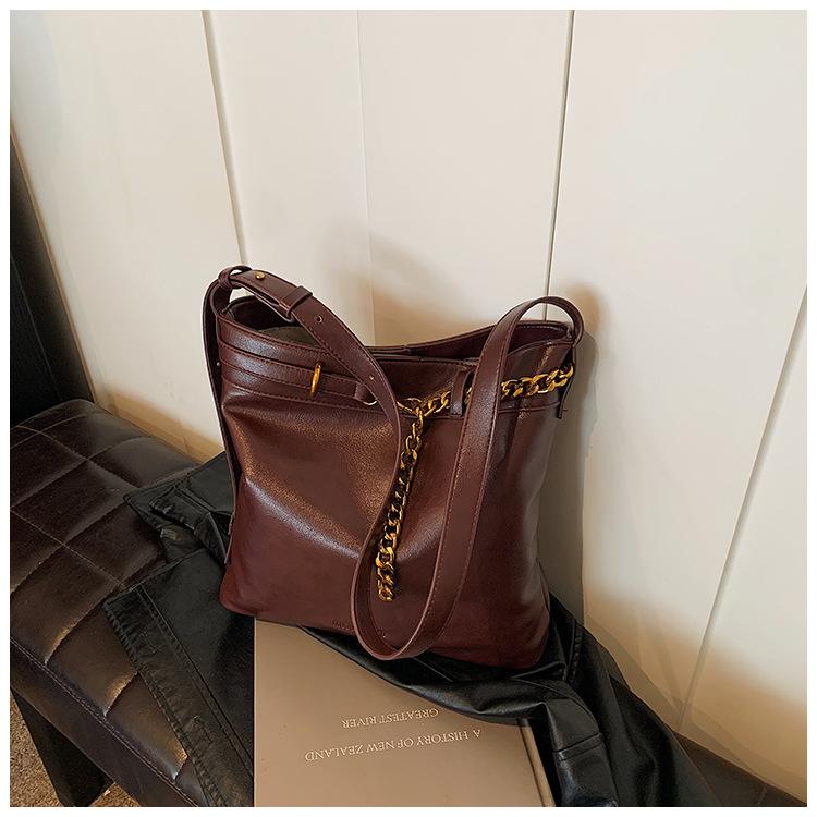 

Нова жіноча сумка 2024 року популярна сумка-відро великої місткості осінь і зима універсальна повсякденна популярна сумка-месенджер