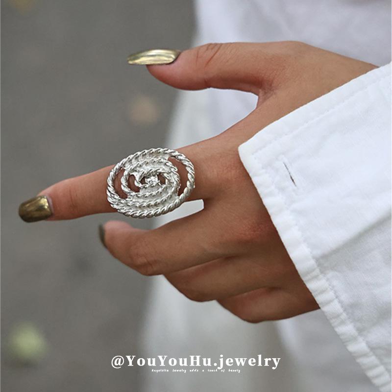 

Exaggerated European-American Metal Style Open Twisted Oval Wrap-Around Ring with Unique Design