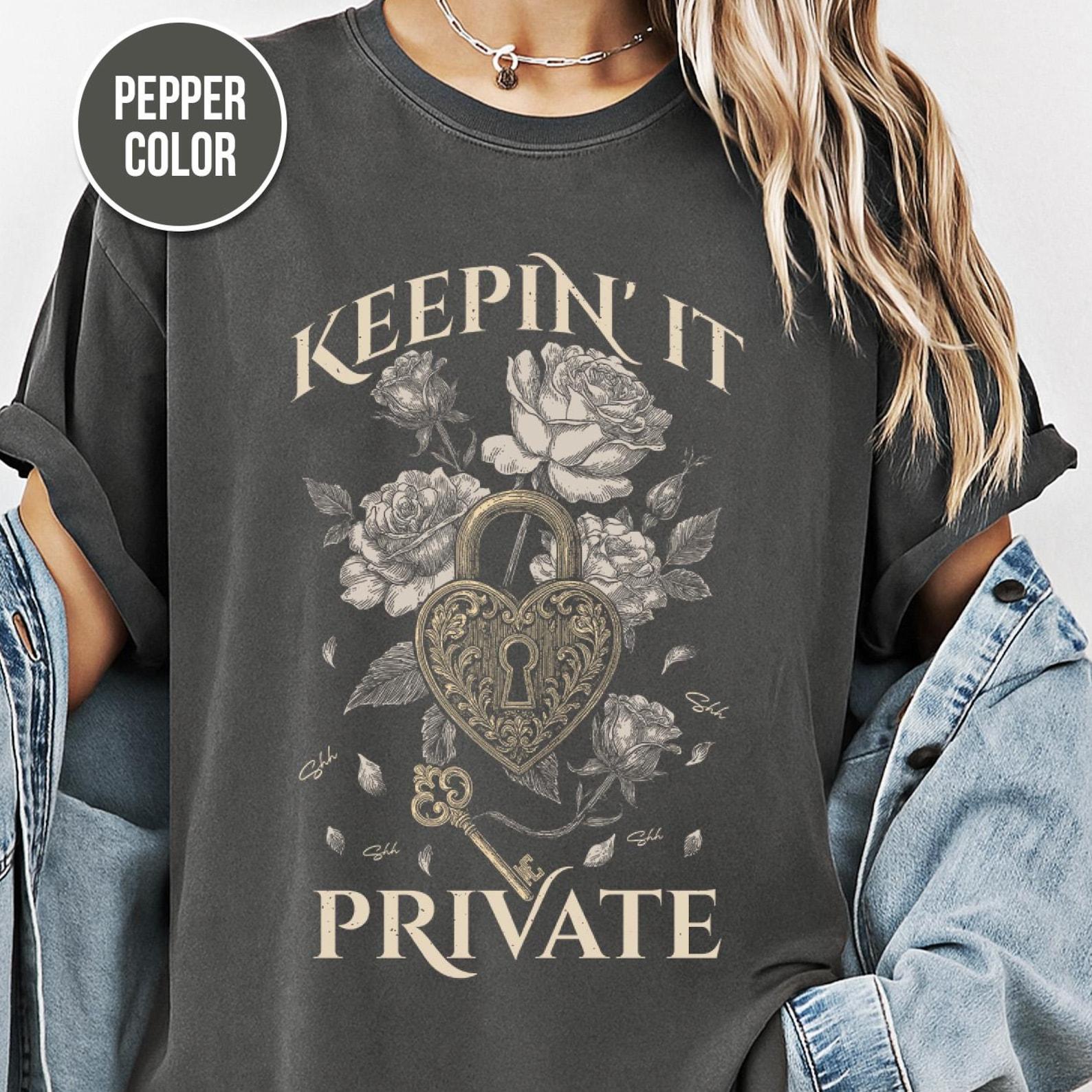 Heart Lock, Roses Tee, Dark Romance, Vintage Shirt, Dark Botanical, Unisex Comfort Colors, Gothic Shirt, GifT shirt, Graphic Tee S