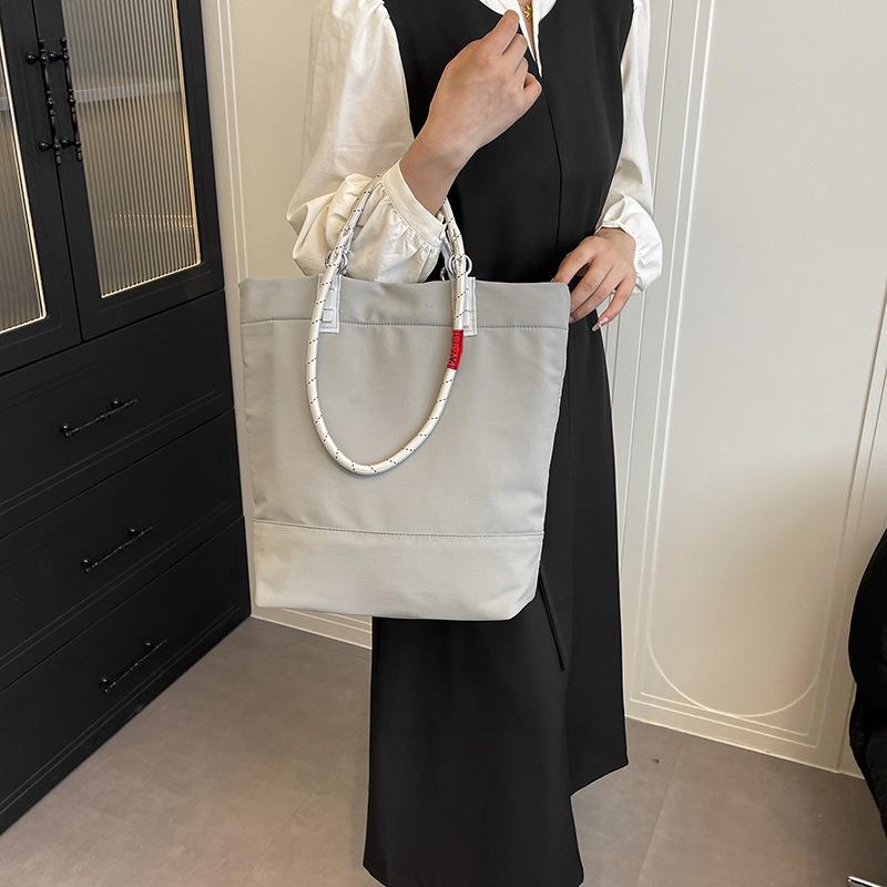 Women's Solid Color Nylon Crossbody Bag - Large Capacity, Versatile Handbag for Work and Commute