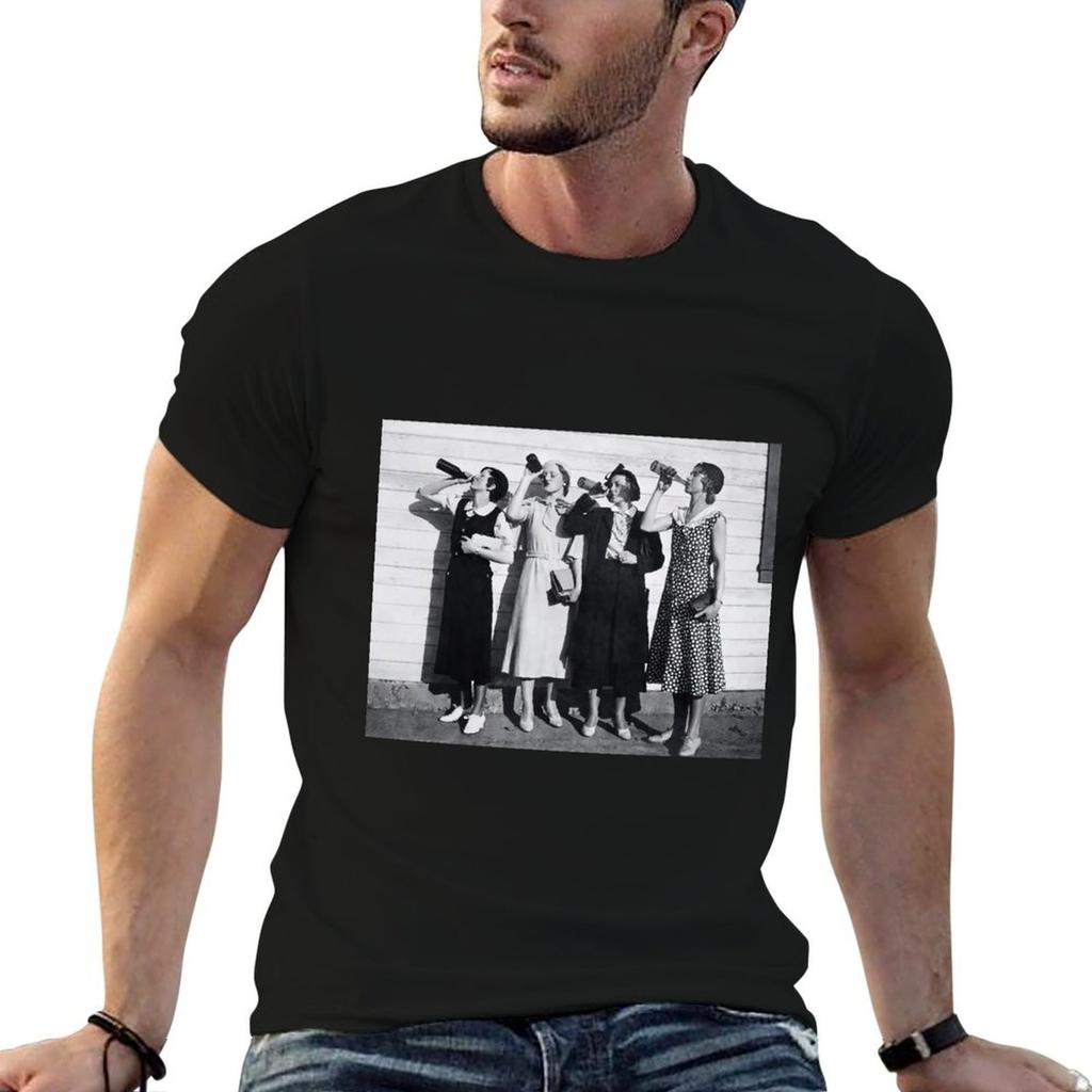 Wounisex Beer Drinkers Black And White Vintage Art Tshirt Holiday All Match Tshirt