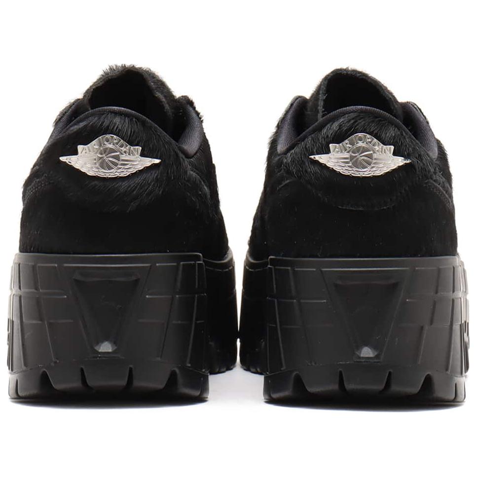 Sneakers da Donna Air Jordan 1 Low Brooklyn Black Pony Rosso Palestra IB7210-006