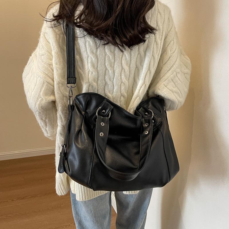 Women's bag 2025 new portable Korean version simple foreign style commuting versatile oblique span tote bag