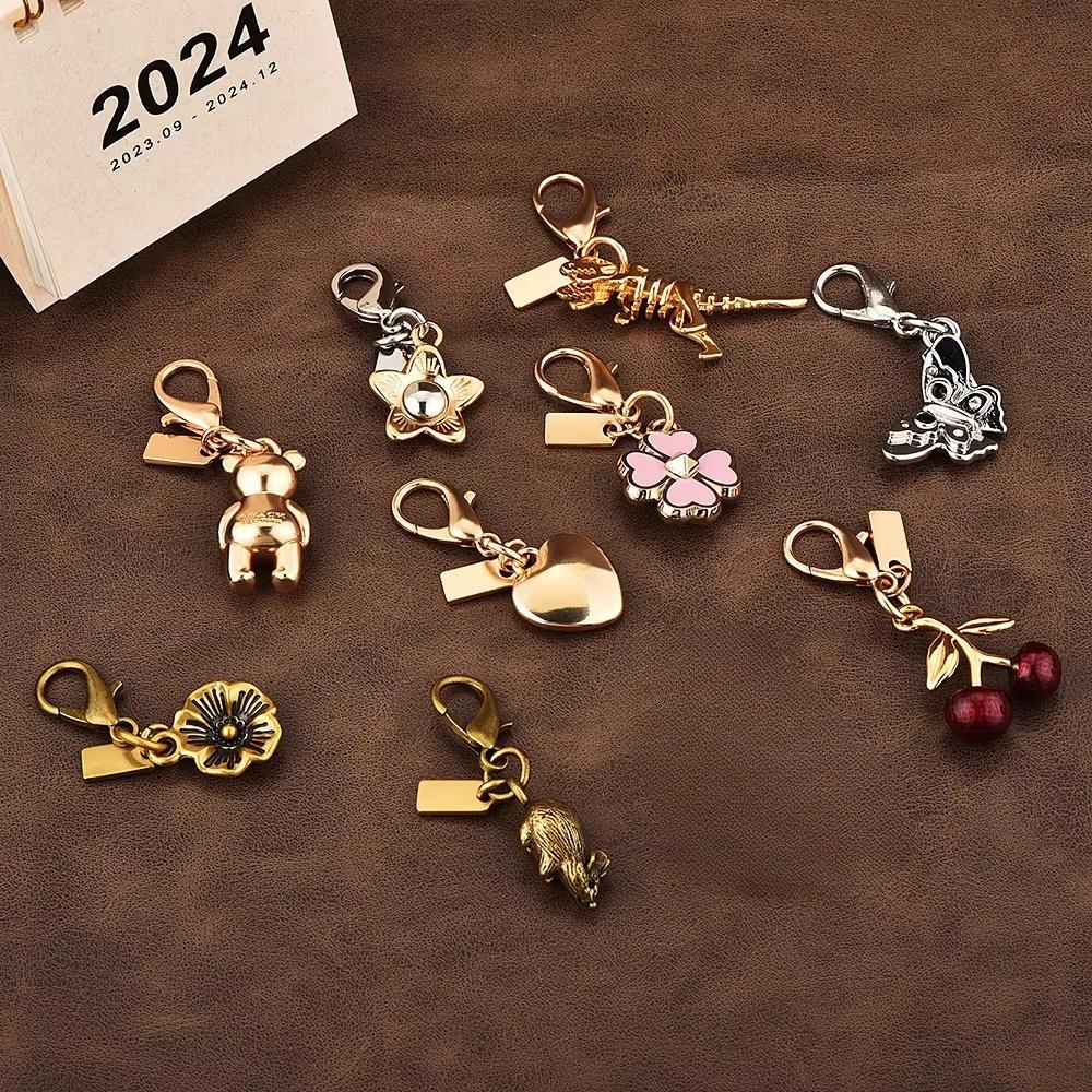 Neue Exquisite High-End Bär Kirsche Hund Schlüsselanhänger Für Frauen Y2k Tasche Anhänger Auto Schlüsselanhänger Schmuck Geschenk Dekoration Zubehör