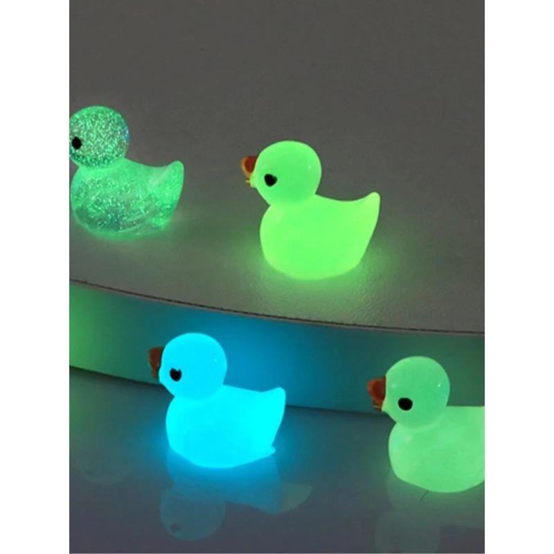 4pcs Duck Design Shoe Decorations, Fashionable Glow In The Dark Accessories For Clogs