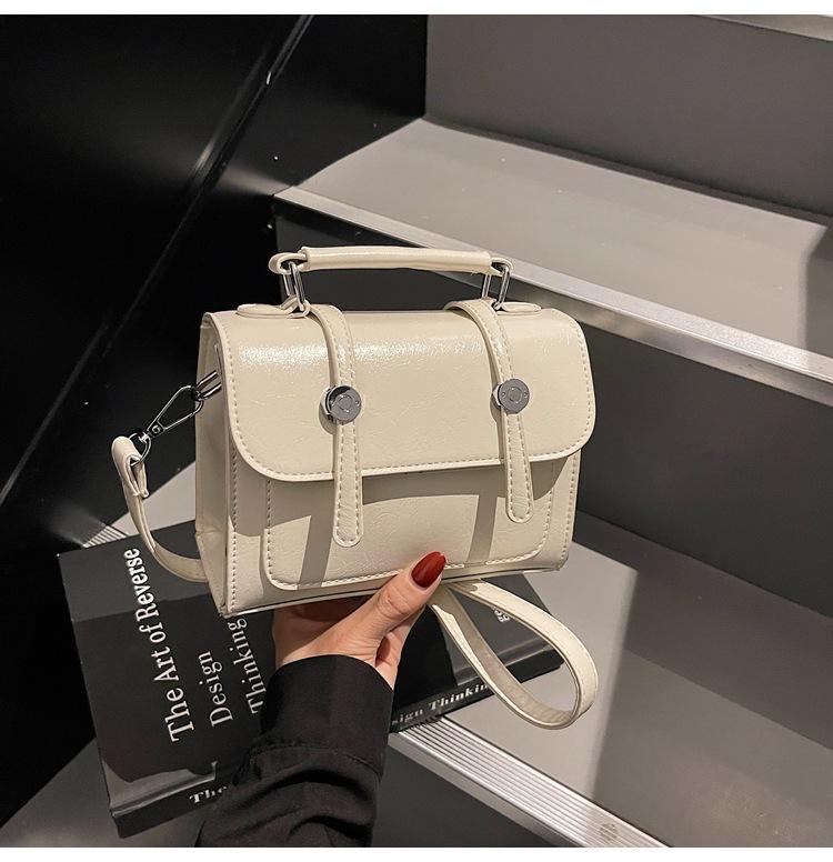 Temperament simple fashion handbag spring new shoulder messenger bag small square bag tide