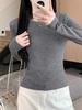 Women's Slim Fit Fleece-Lined T-Shirt: Warm, Fashionable, Round Neck, Long Sleeve, Waist-Cinching Base Layer for Autumn and Winter.