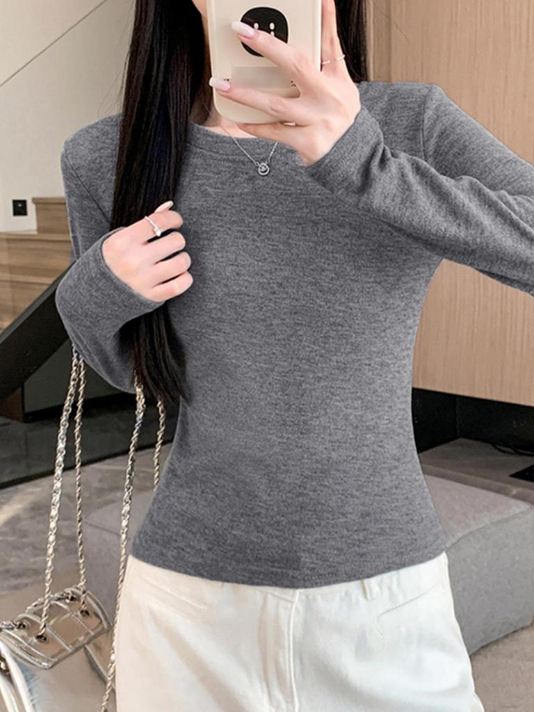 Women's Slim Fit Fleece-Lined T-Shirt: Warm, Fashionable, Round Neck, Long Sleeve, Waist-Cinching Base Layer for Autumn and Winter.