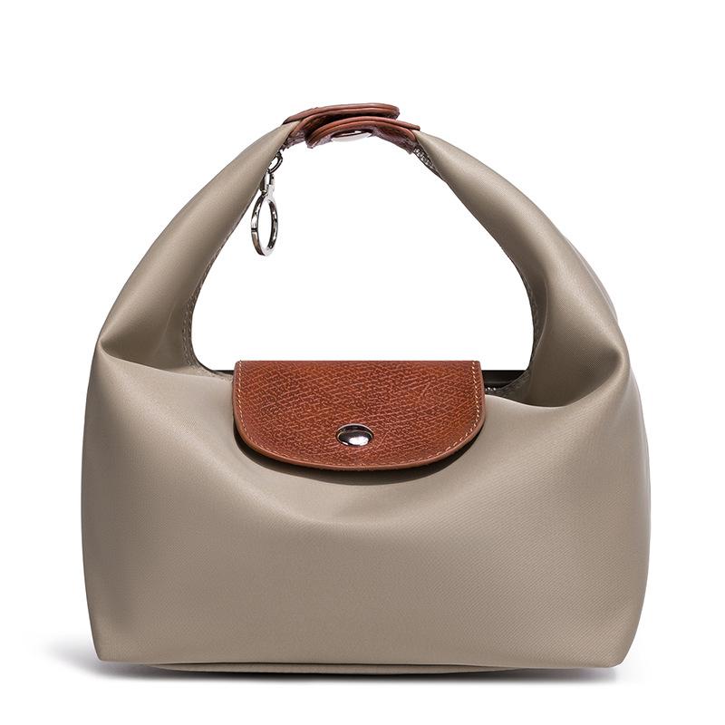 Niche Design High-End Handbag Women'S Fashion Commuter Underarm Bag Shoulder Bag Simple And Versatile Water