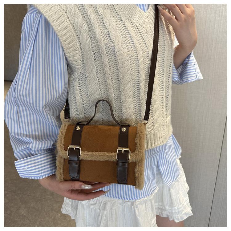 New Fashion Winter Plush Crossbody Bag Minimalist Street Style Small Square Bag