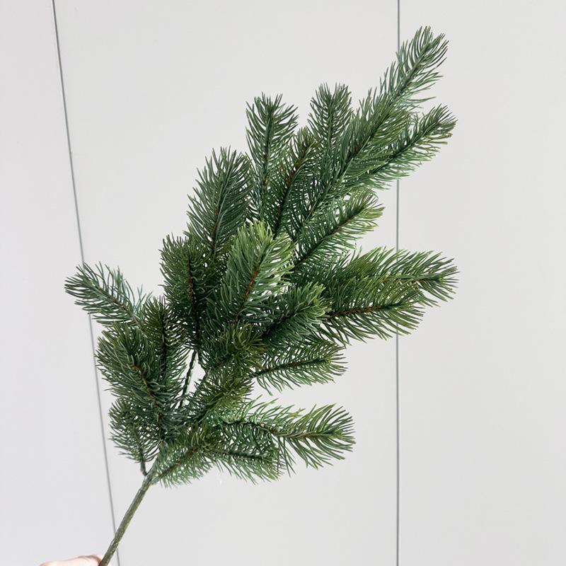 High-Quality Simulated Pine Branches for Christmas Decoration - Large Round Landscaping Decor