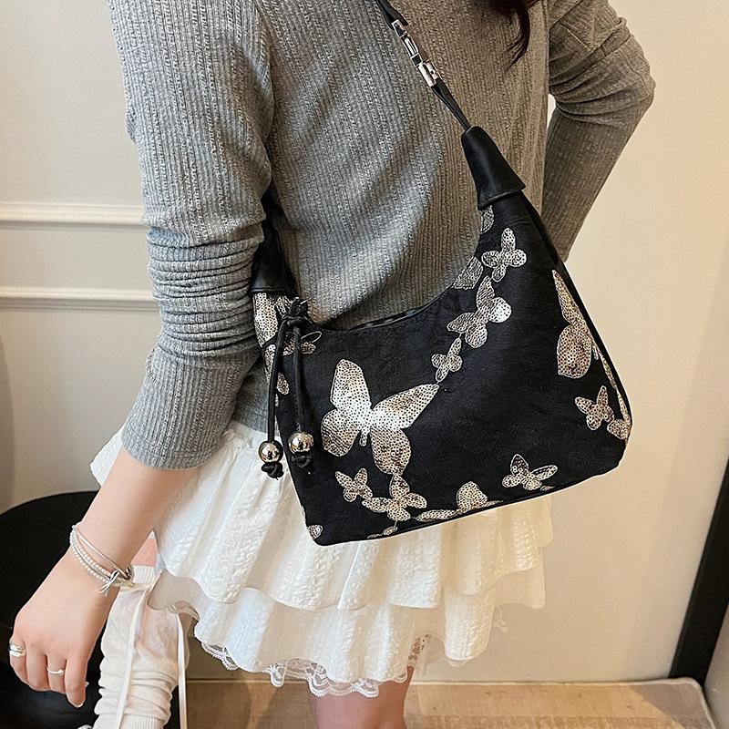 2025 spring and summer new butterfly bag leisure travel women's bag commuting literary and versatile high sense personalized messenger bag