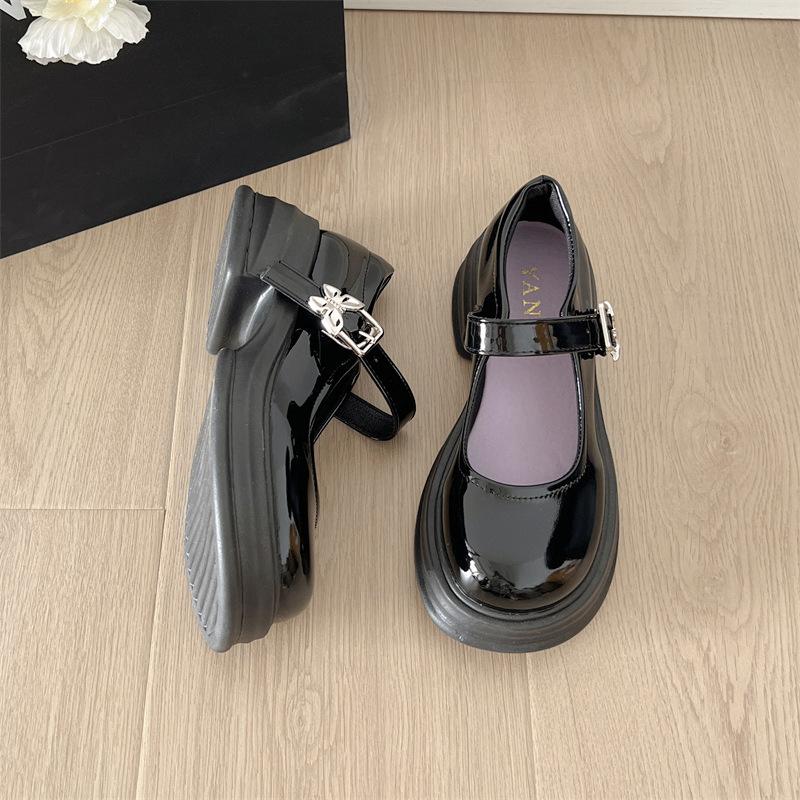 

Leather shoes single shoes white versatile summer spring thick sole round head black spring summer niche elegant middle heel design 35 чёрный