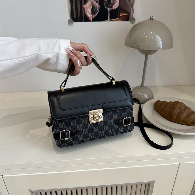 

Простая нишевая мода новая сумка через плечо женская трендовая цепочка ретро повседневная корейская версия большая вместимость сумка-мессенджер чёрный