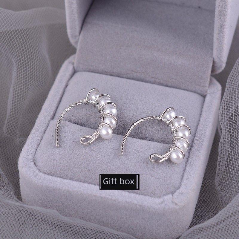 

925 Sterling Silver Pearl Ear Hook Retro Delicate Earrings Women s Handmade Winding Elegant Earrings Ear Studs Classy Accessible Luxury Ins Five pearl ear hook + cashmere box