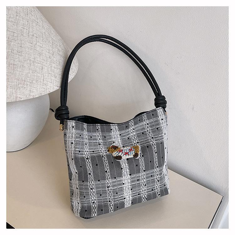 Fresh And Sweet Shoulder Canvas Bag Women'S Niche Design Versatile Underarm Bag Women'S Casual Large-Capacity Messenger Bag
