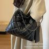 Bag Ladies 2025 New Autumn and Winter Crossbody Large Capacity Bucket Bag Premium Versatile Rhombus Chain Shoulder Bag