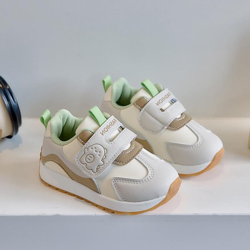 Children's velvet sports shoes boys and girls board shoes 2025 winter soft-soled thermal functional shoes baby non-slip toddler shoes