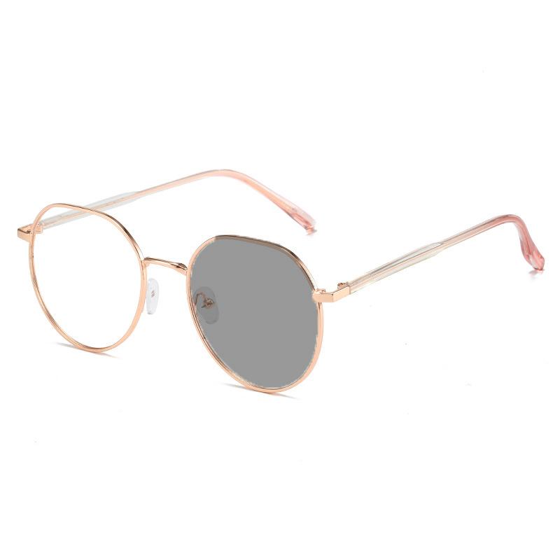 Trendy Anti Blue Light Glasses Women Retro Round Metal Frame Blue Rays Blocking Photochromic Eyewear