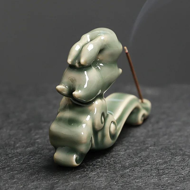 1 Peça Suporte de Incenso Coelho de Jade Celadon sobre Nuvens Auspiciosas Perfeito para Varetas de Sândalo Decoração Elegante para Casa (Sem Incenso)