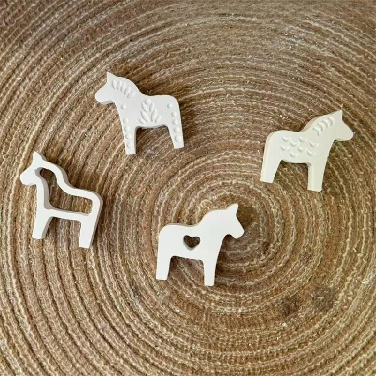 Creative Multiple Pose Dalahorse Silicone Mould For Artisanal Producing Plasters Figurines And Home Decoration