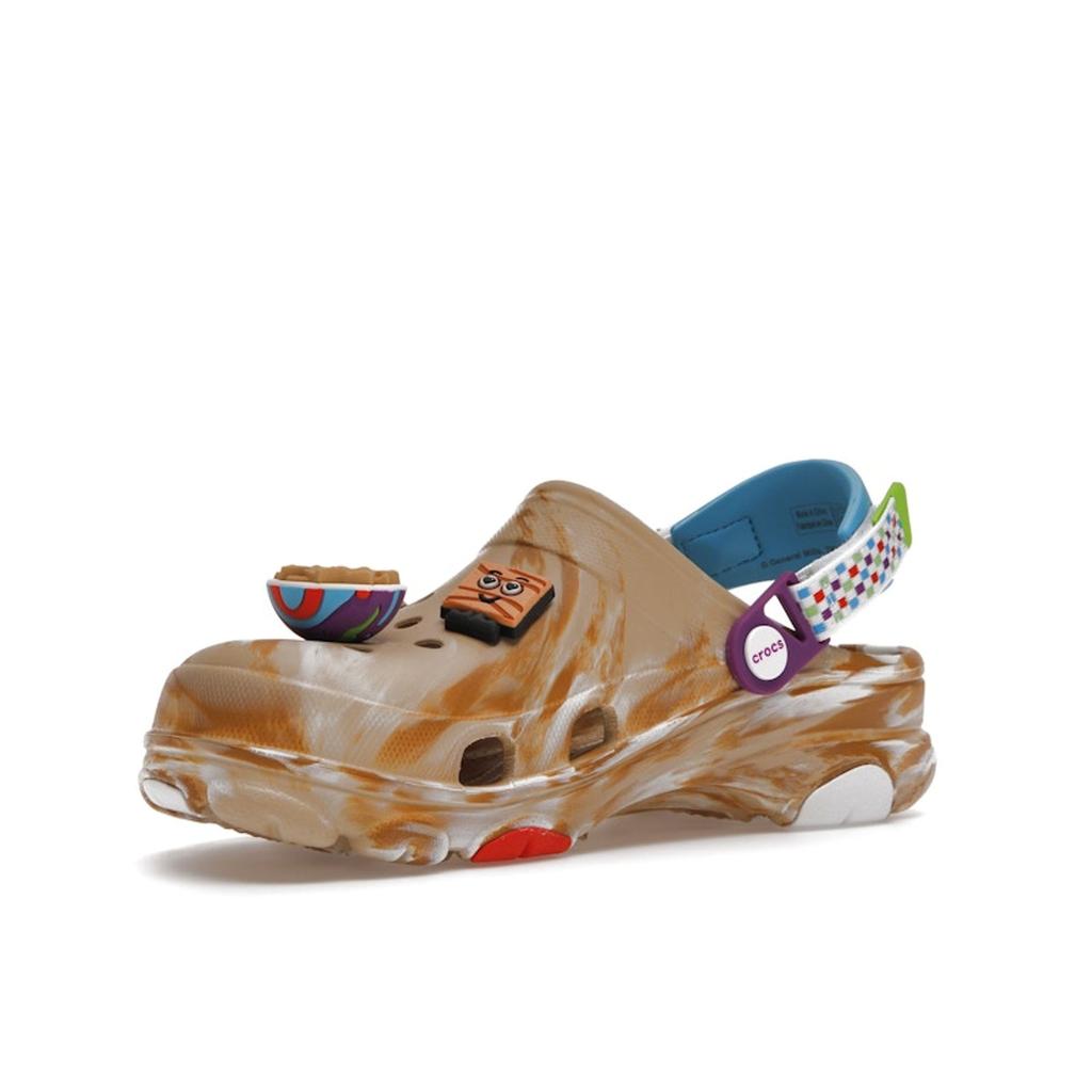Cinnamon Toast Crunch x Crocs Classic All-Terrain Clog Unisex Sneakers Bruin Chai Wit-Kaneel 207920-2E9