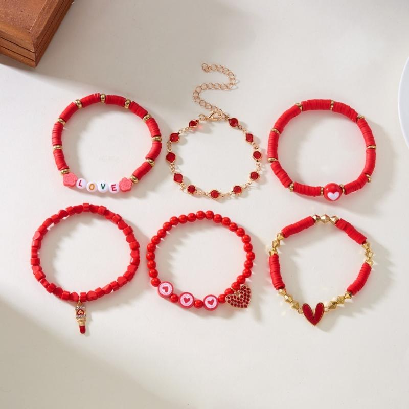 Stylish Valentine's Day Bracelets for Women Heart Charm Stackable Wristchain Trendy Accessory For Her