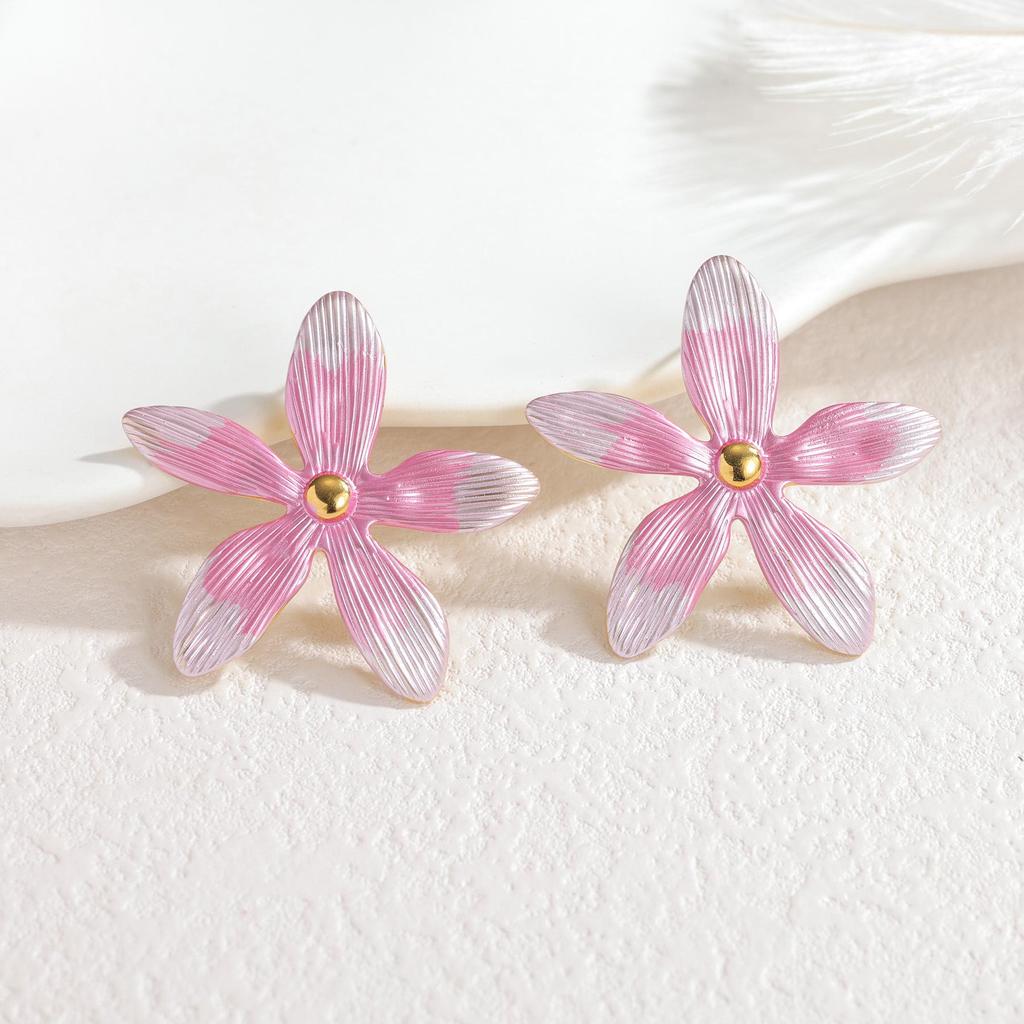 Gradient Flower Stud Earrings: Sweet, Lively, Trendy Titanium Steel for Women