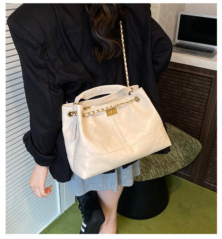 Rhombus Chain Bag Women's 2025 New Fashion Versatile Shoulder Bag Large Capacity Hand Bag Crossbody Bucket Bag