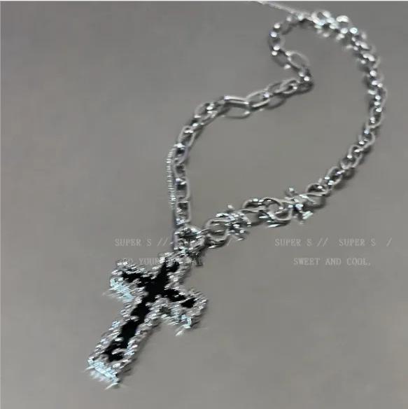 Women's Retro Tin Foil Cross Pendant Necklace - Hip Hop Cool Sweater Chain with Niche Design.