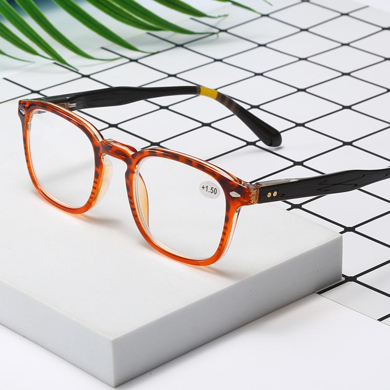 Unisex Spring-Temple Retro Reading Glasses – Fashionable & Versatile for Business & Casual Use