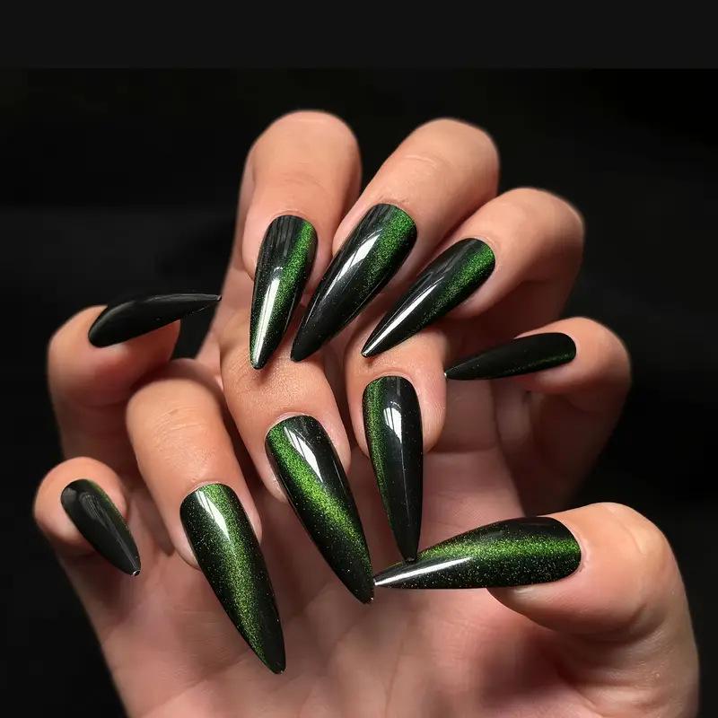 24pcs Green Shiny Cat Eye Nails for Autumn/Winter: High-End Whitening Effect, Simple Application.