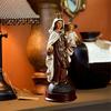 Resin Madonna Blessed Saint Virgin Our Lady Of Mary Statue Figure Christ Tabletop Statue Figurine Resin Ornament.