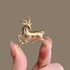 Vintage Gold Gazelle Brosche Feines Strukturiertes Design Lichtbeständige Oberfläche Perfekt für Tägliche Outfits Partys Schmuck Geschenke für Frauen