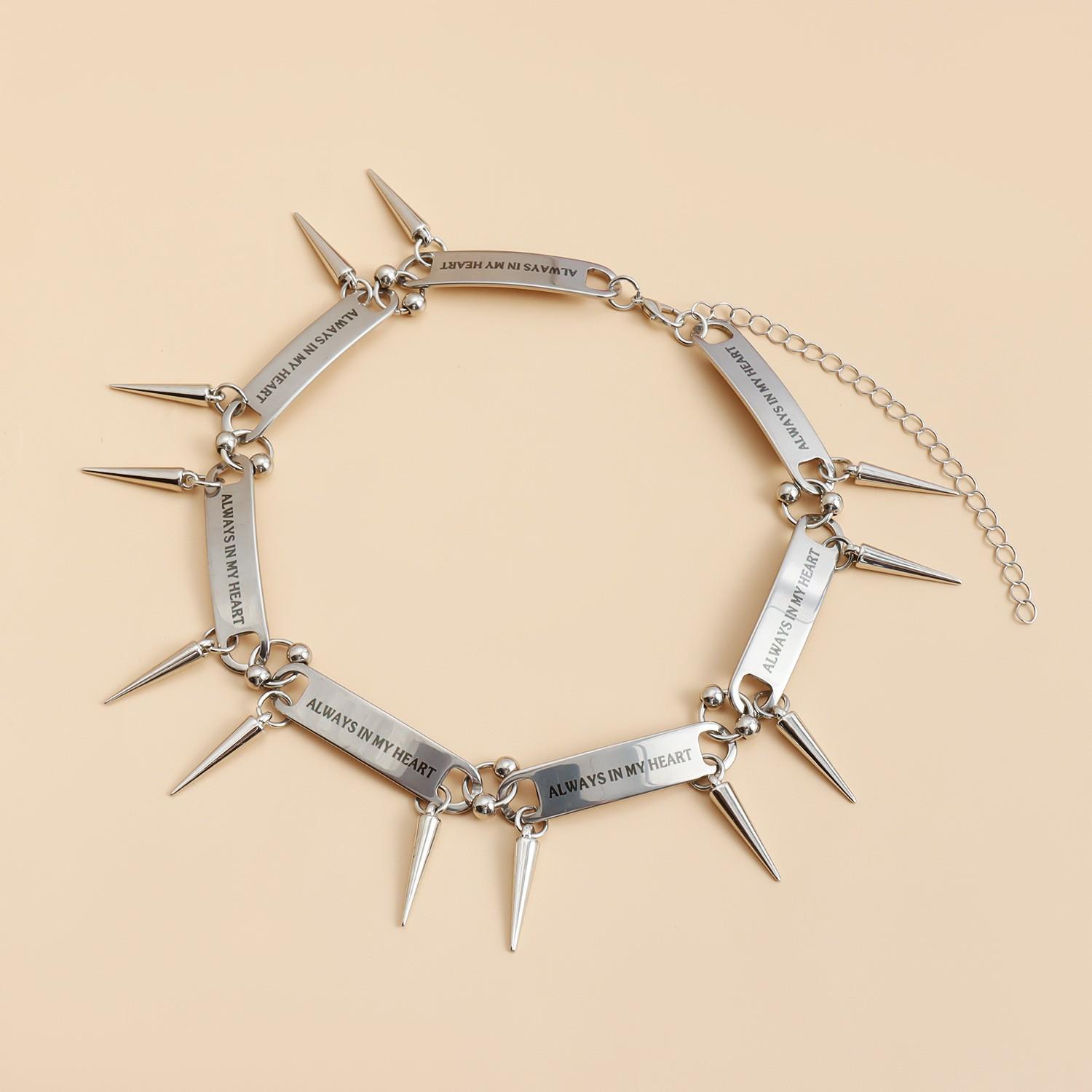 

Аксессуары Тяжелый металл Холодный ветер Заклепки воротник Панк Стиль Изысканная детка колье колье