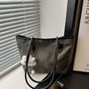 Retro big bag, new women's shoulder tote bag, versatile and large-capacity class commuter bag, fashionable