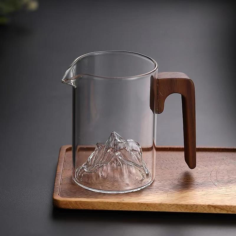 Japanese Style 3D Mountain Bottom Glass Tea Fair Cup With Wooden Handle Tea Pitcher Kung Fu Puer Teacup Teaware