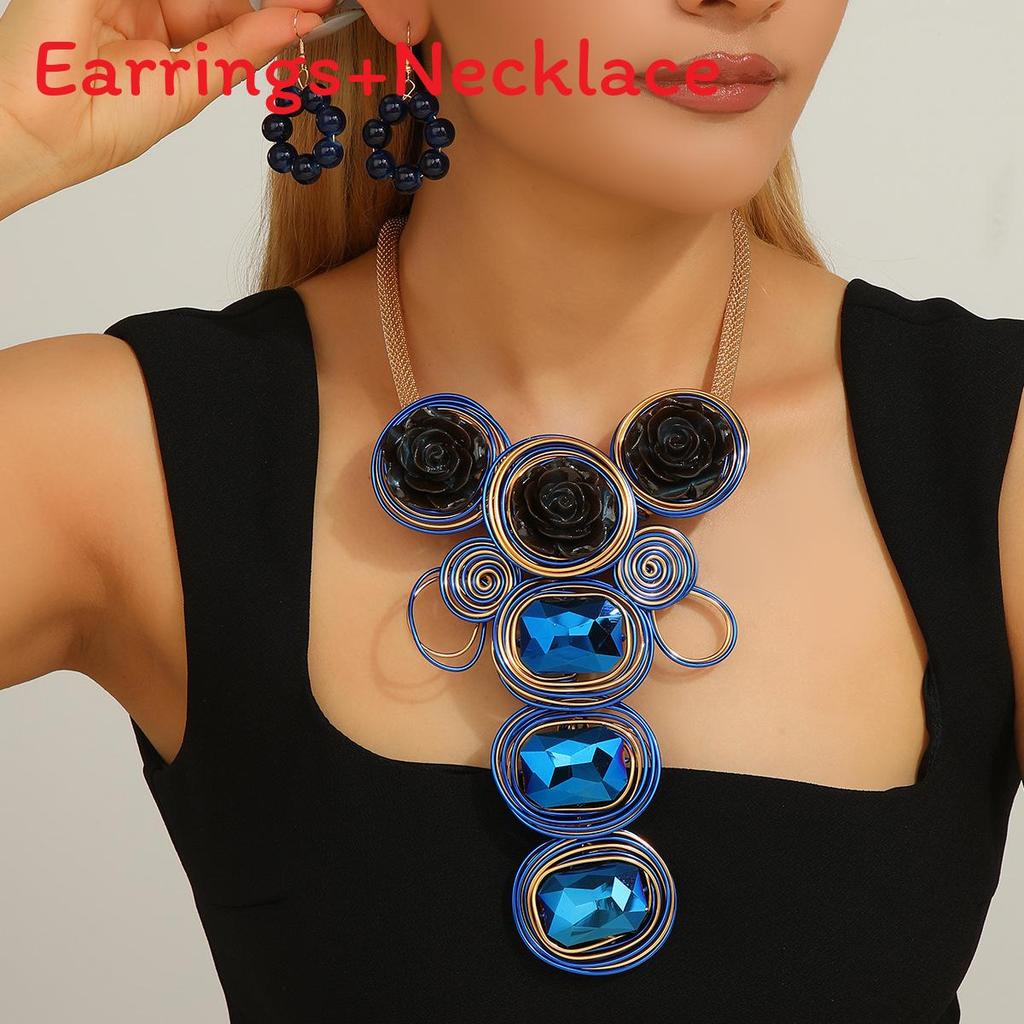 

Шикарный геометрический женский набор подвески и серег с кристаллами и цветами из смолы