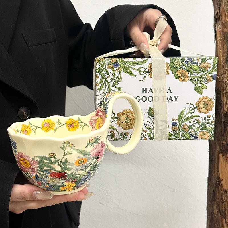 

Retro oil painting-like flowers, mugs, office coffee, water cups, ceramic cups, girls exquisite souvenir gift box 401-500ml